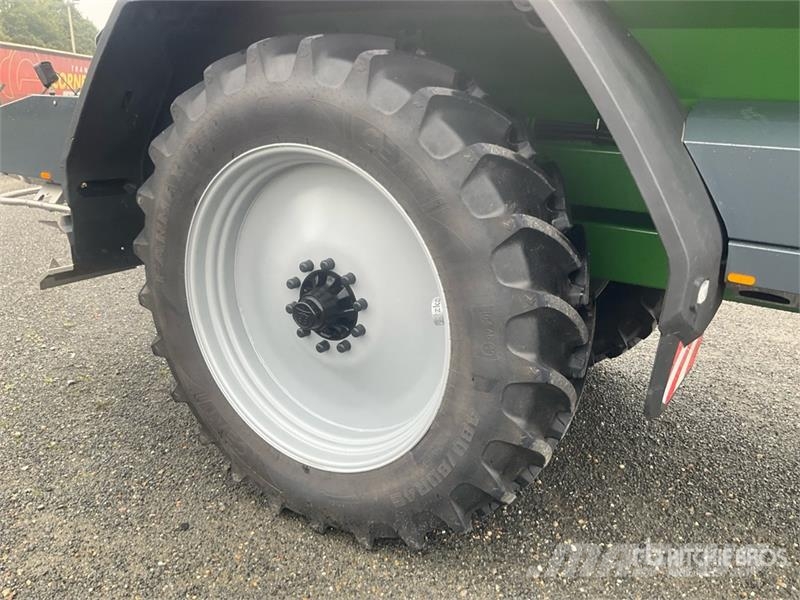 Amazone ZG-TS 7501 ProfisPro Pull-Type Fertilizer Spreader Flüssigdüngerstreuer