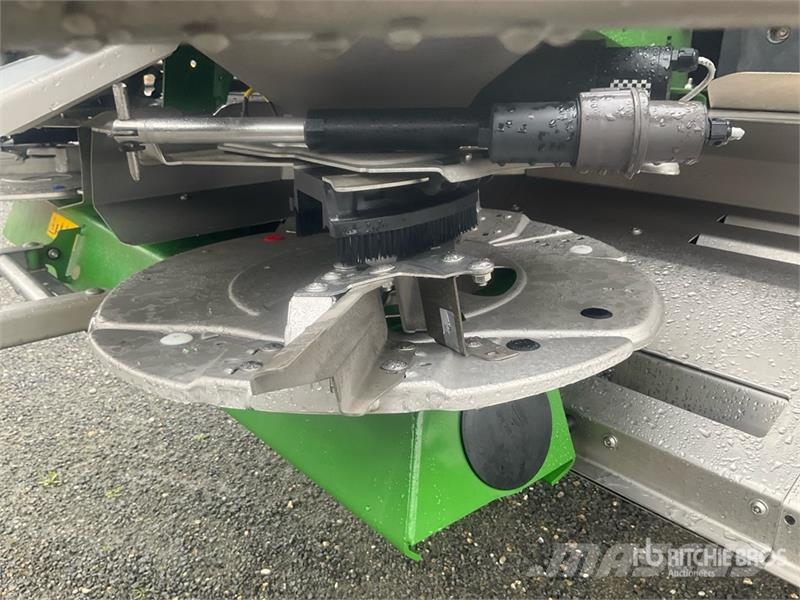 Amazone ZG-TS 7501 ProfisPro Pull-Type Fertilizer Spreader Flüssigdüngerstreuer