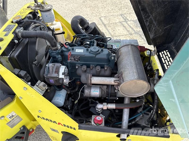 Ammann ARX 12 Double Drum Roller مداحل ثنائية الاسطوانة