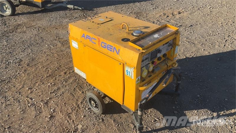 ArcGen Weldmaker 200SSD Mobile Stick Engine Driven Welder Urządzenia spawalnicze
