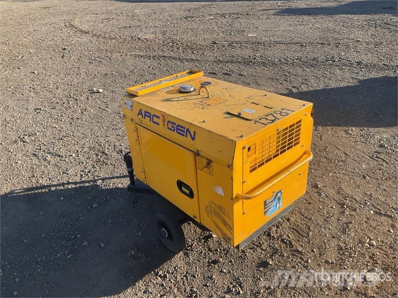 ArcGen Weldmaker 200SSD Mobile Stick Engine Driven Welder Urządzenia spawalnicze