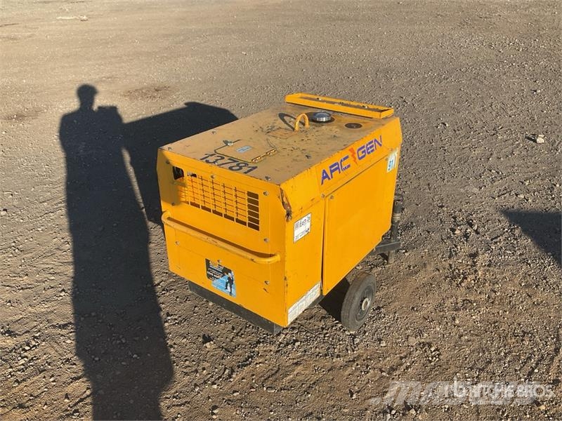 ArcGen Weldmaker 200SSD Mobile Stick Engine Driven Welder Urządzenia spawalnicze