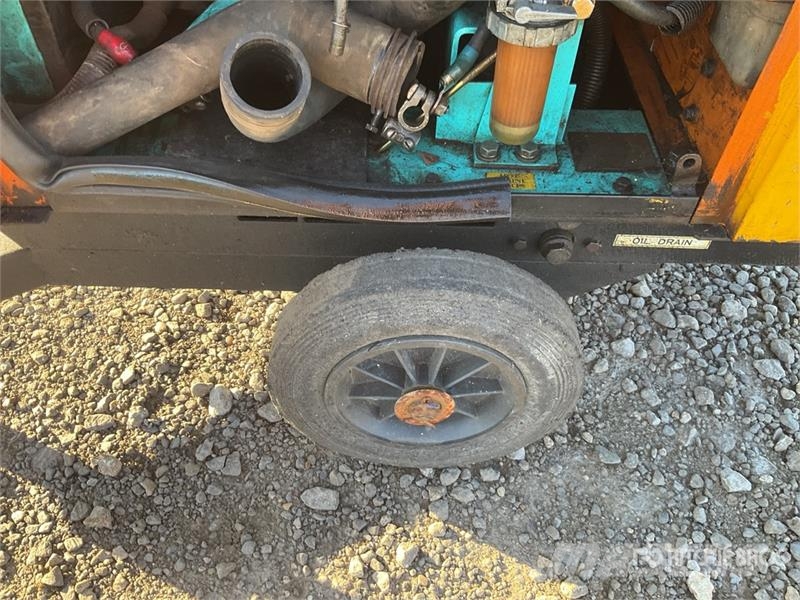ArcGen Weldmaker 200SSD Mobile Stick Engine Driven Welder Urządzenia spawalnicze