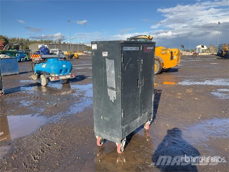  Armorgard FC3 Tool Box Construction - Others