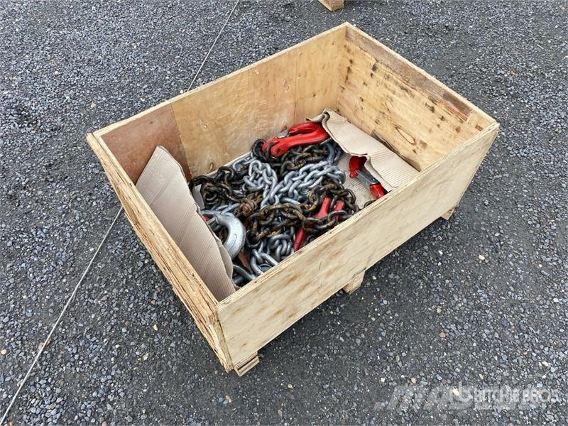  Assortment of Chain Slings Sonstige Baumaschinen