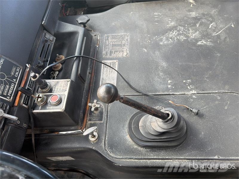 Astra BM201 4x2 Mixer Truck Betonkeverők/Betonpumpák