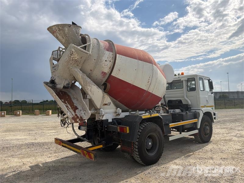 Astra BM201 4x2 Mixer Truck Betonkeverők/Betonpumpák