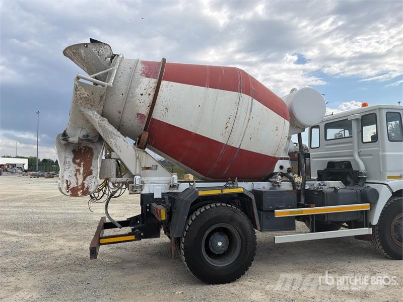 Astra BM201 4x2 Mixer Truck Betonkeverők/Betonpumpák