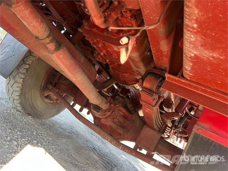 Astra BM201 T/A Dump Truck (Inoperable) ダンプ