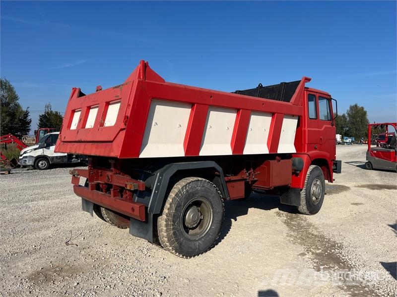 Astra BM201 T/A Dump Truck (Inoperable) ダンプ