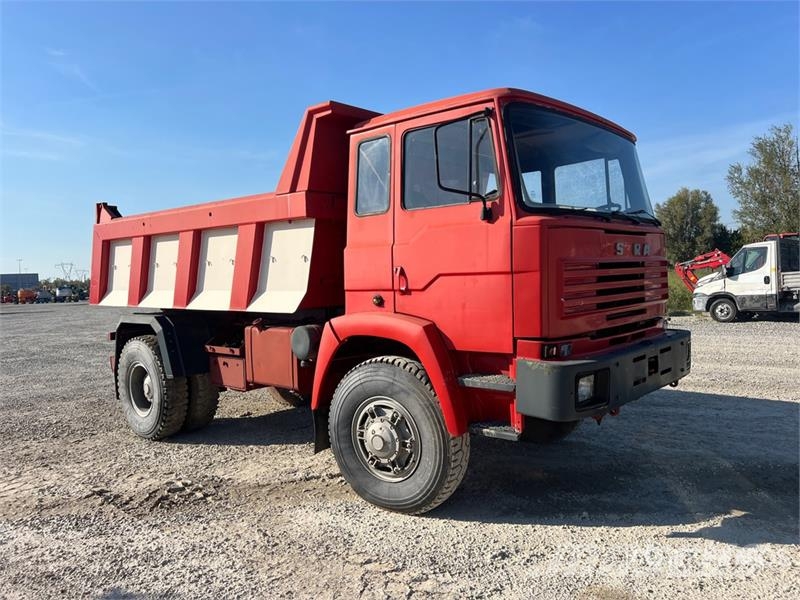 Astra BM201 T/A Dump Truck (Inoperable) ダンプ