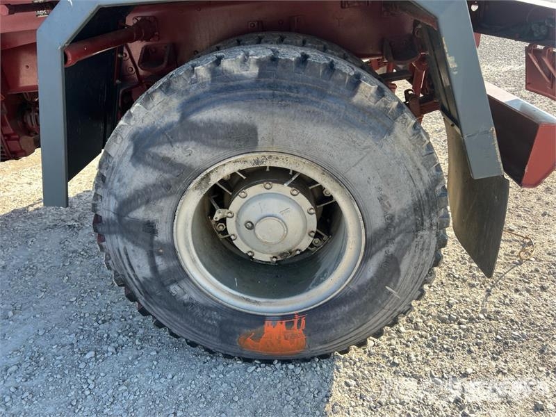 Astra BM201 T/A Dump Truck (Inoperable) ダンプ