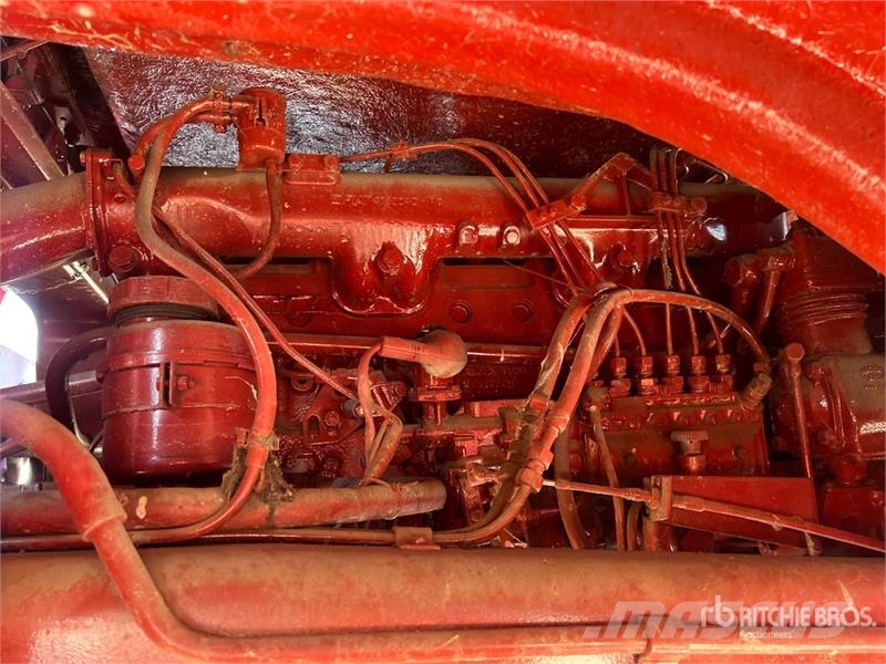 Astra BM201 T/A Dump Truck (Inoperable) ダンプ