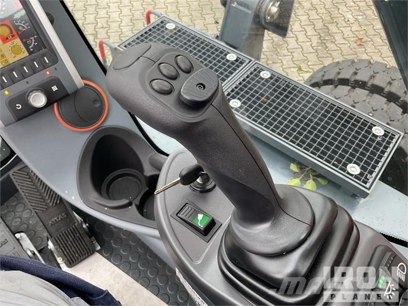 Atlas 270MH Material Handler/ Wheel Material Handler (Un Construction - Others
