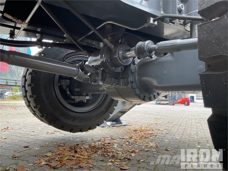 Atlas 270MH Material Handler/ Wheel Material Handler (Un Construction - Others