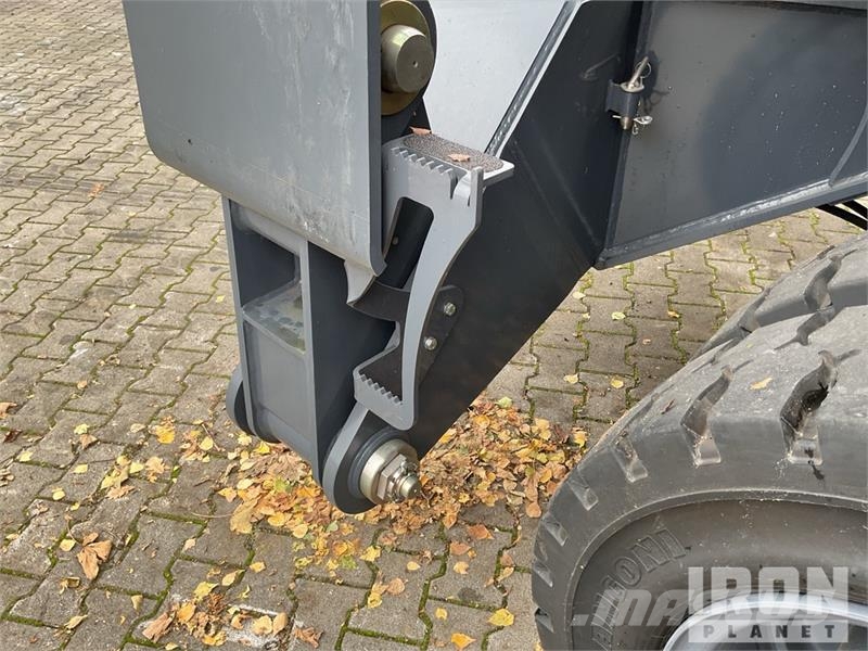 Atlas 270MH Material Handler/ Wheel Material Handler (Un Construction - Others