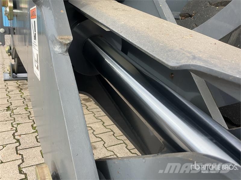 Atlas 270MH Wheel Material Handler (Unused) Diger