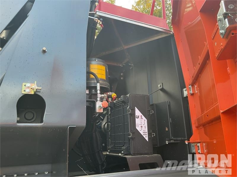 Atlas 300 MH Wheel Material Handler (Unused) Construction - Others