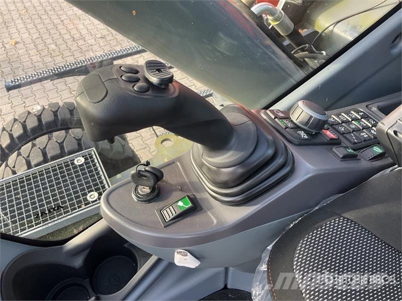 Atlas 300 MH Wheel Material Handler (Unused) Construction - Others