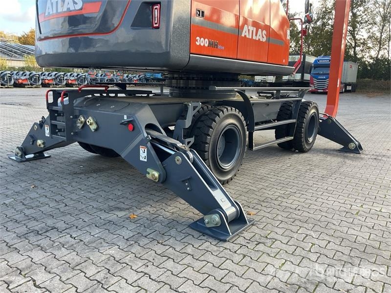 Atlas 300 MH Wheel Material Handler (Unused) Construction - Others