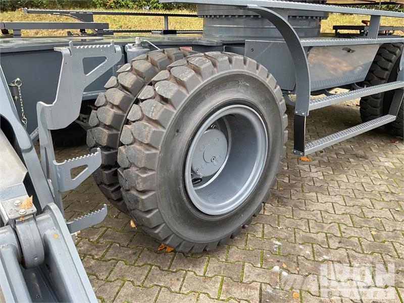 Atlas 300MH Material Handler/ Wheel Material Handler (Un معدات البناء - غير ذلك