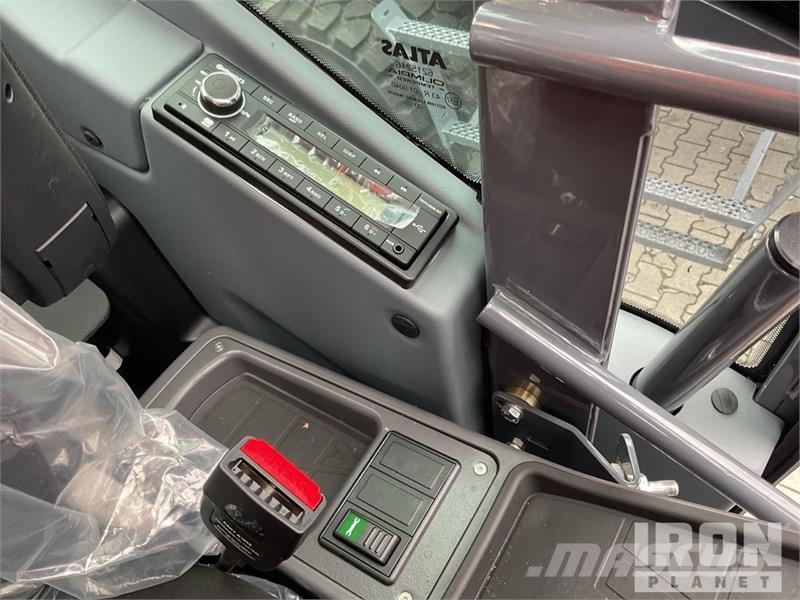 Atlas 300MH Material Handler/ Wheel Material Handler (Un معدات البناء - غير ذلك