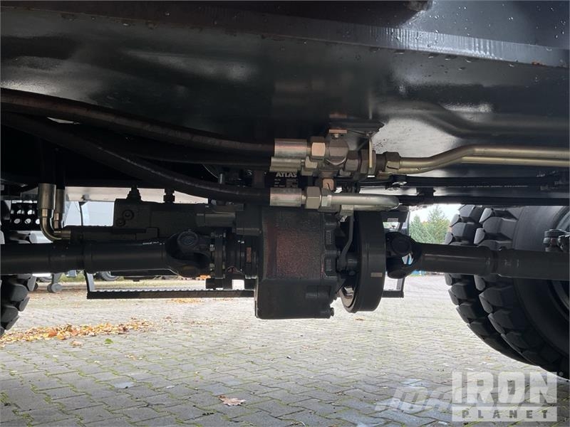 Atlas 300MH Material Handler/ Wheel Material Handler (Un معدات البناء - غير ذلك