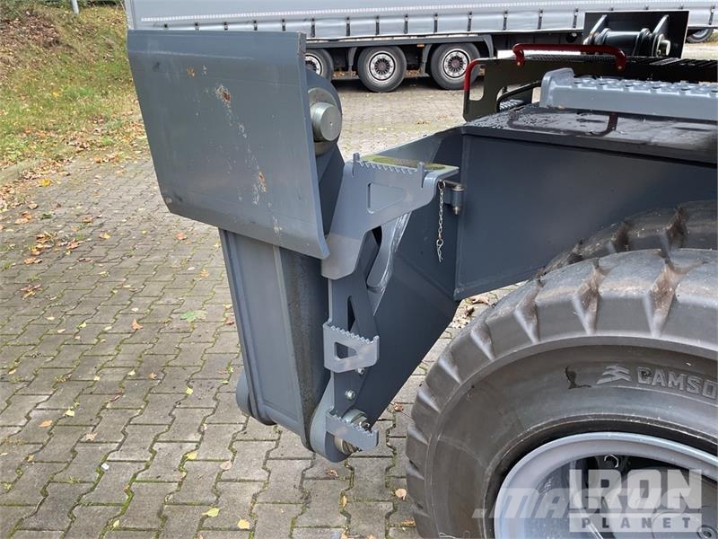 Atlas 300MH Material Handler/ Wheel Material Handler (Un معدات البناء - غير ذلك