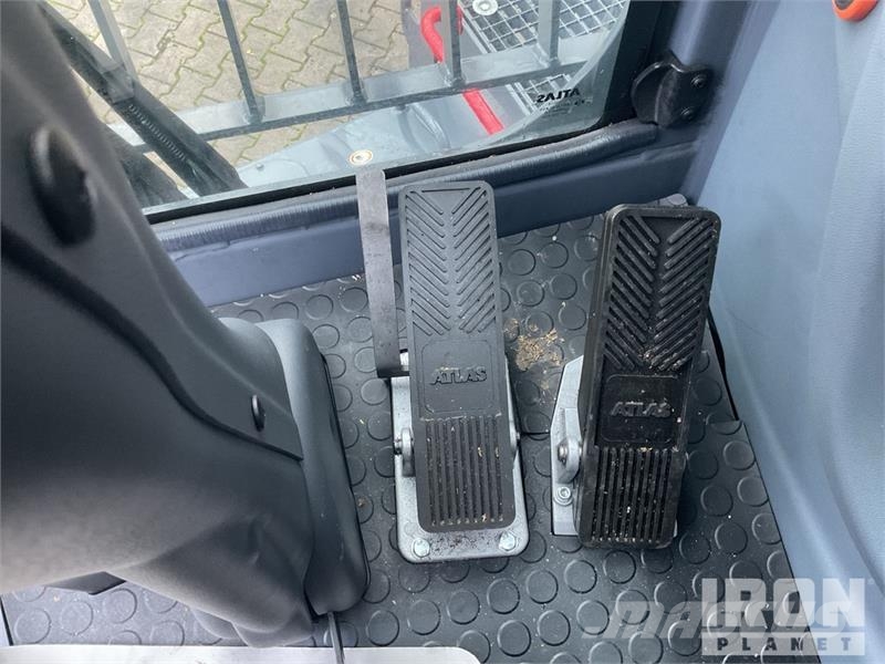 Atlas 300MH Wheel Material Handler (Unused) Construction - Others