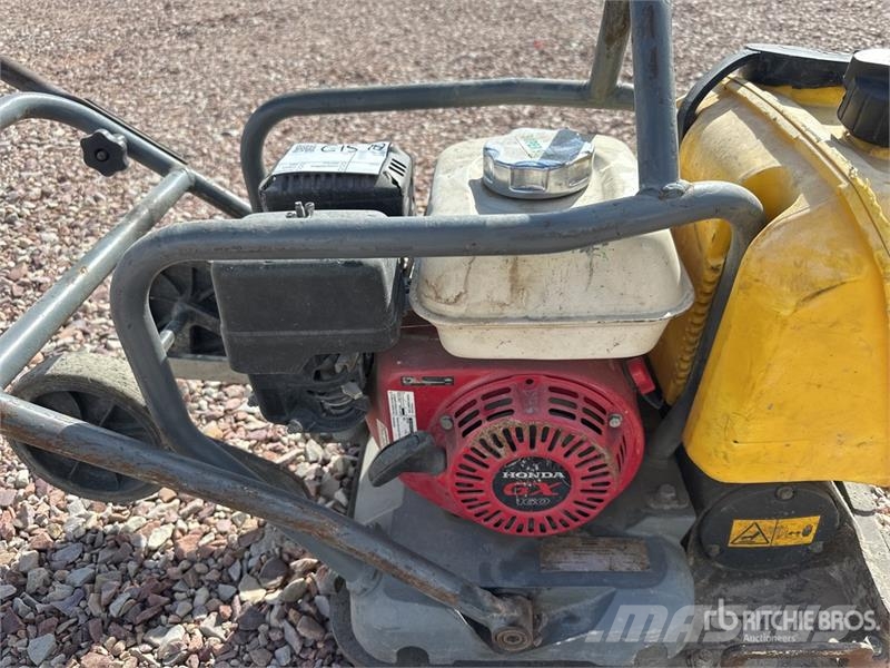 Atlas Copco LF75 Plaque Vibrante Vibratory Plate Compactor 진동롤러
