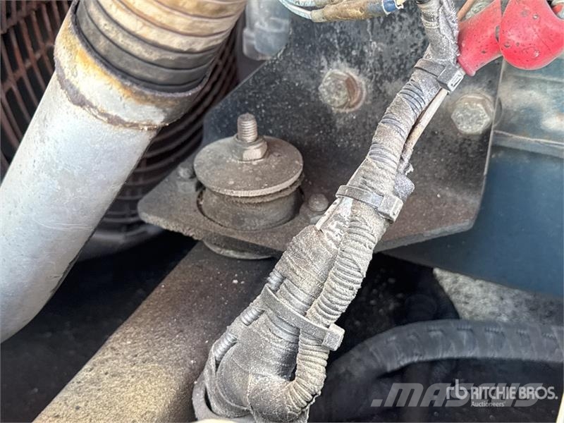 Atlas Copco Mobile Compresseur A Air Air Compressor (Inoperabl مكابس