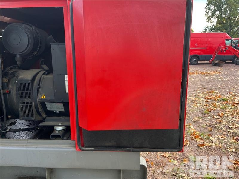 Atlas Copco QAS 60 PD 60 kVA Mobile Generator Set Naftové generátory