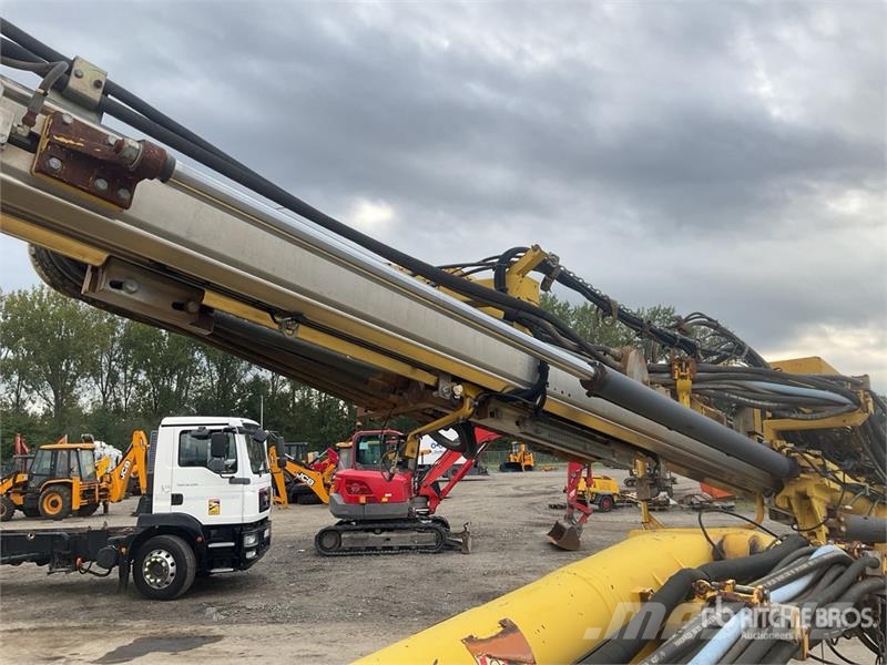 Atlas Copco ROC D7-01 Crawler Mounted Blasthole Drill Druga oprema za vrtanje