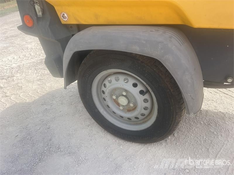 Atlas Copco XAS48 Mobile Compresseur A Air Air Compressor Kompresorji