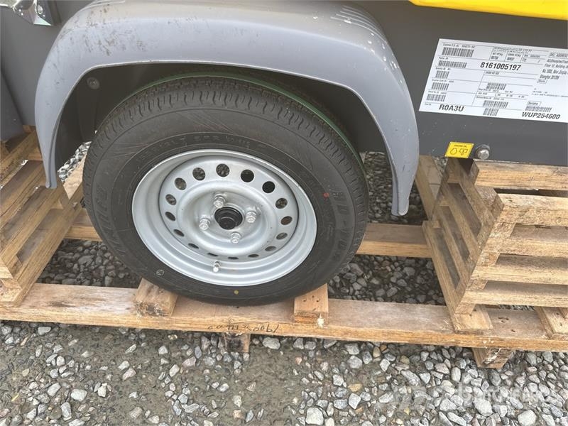 Atlas Copco XAS88 Mobile Air Compressor (Unused) Компресори