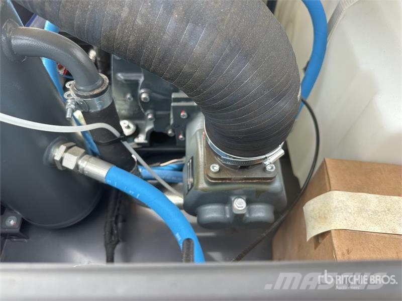 Atlas Copco XAS88 Mobile Air Compressor (Unused) Компресори