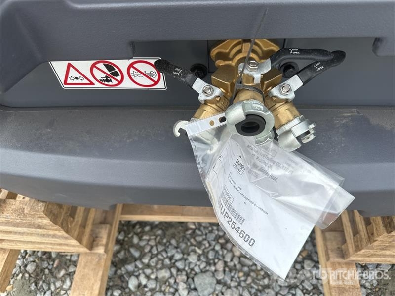 Atlas Copco XAS88 Mobile Air Compressor (Unused) Компресори
