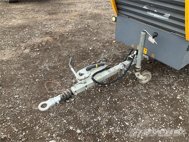 Atlas Copco XATS138 Mobile Air Compressor (Inoperable) Kompresori