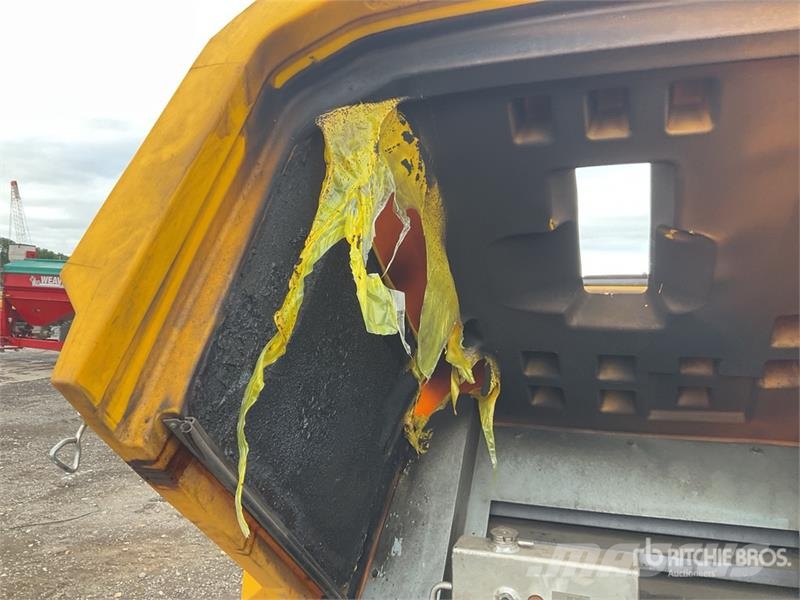 Atlas Copco XATS138 Mobile Air Compressor (Inoperable) Kompresori