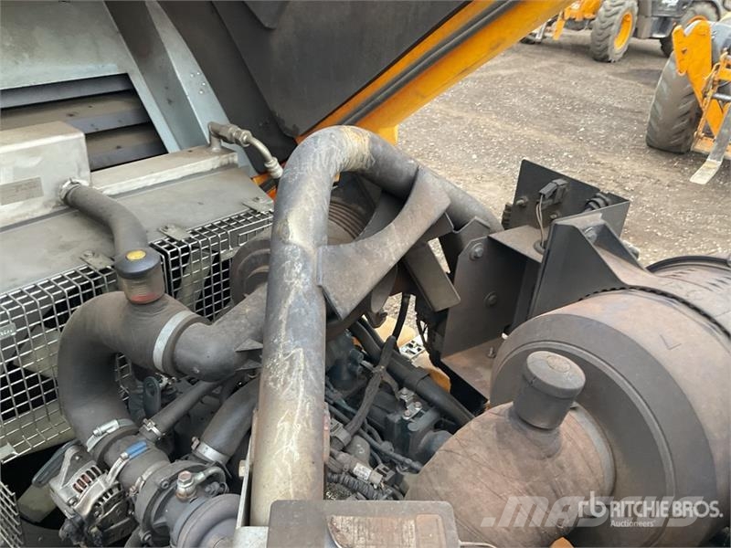 Atlas Copco XATS138 Mobile Air Compressor (Inoperable) Kompresori