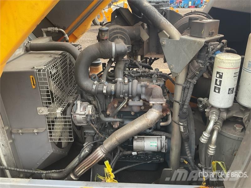 Atlas Copco XATS138 Mobile Air Compressor (Inoperable) Kompresori