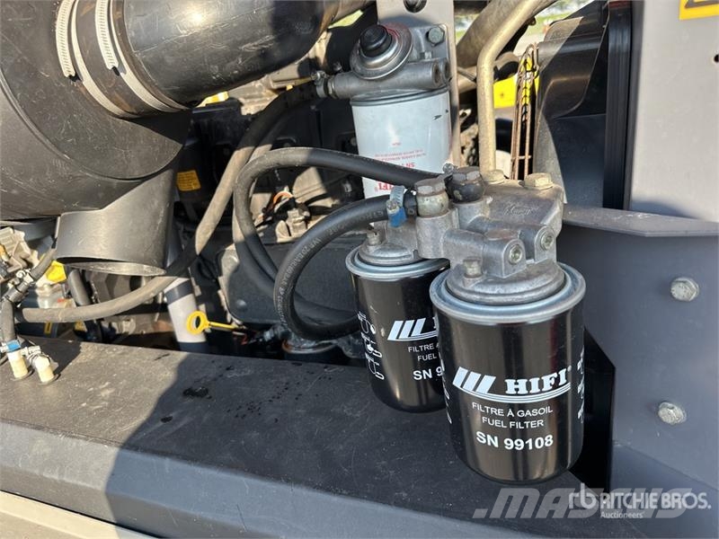Atlas Copco XATS156 Mobile Air Compressor مكابس