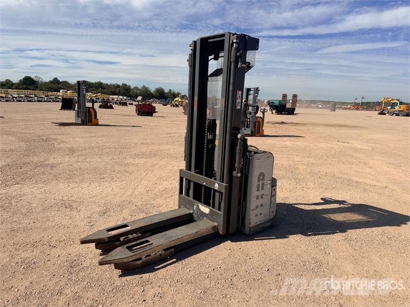 Atlet Alto 1500 kg Gerbeur Electrique Electric Stacker Stand-in stackers
