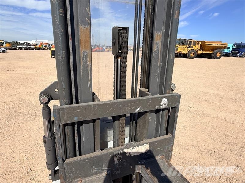 Atlet Alto 1500 kg Gerbeur Electrique Electric Stacker Stand-in stackers