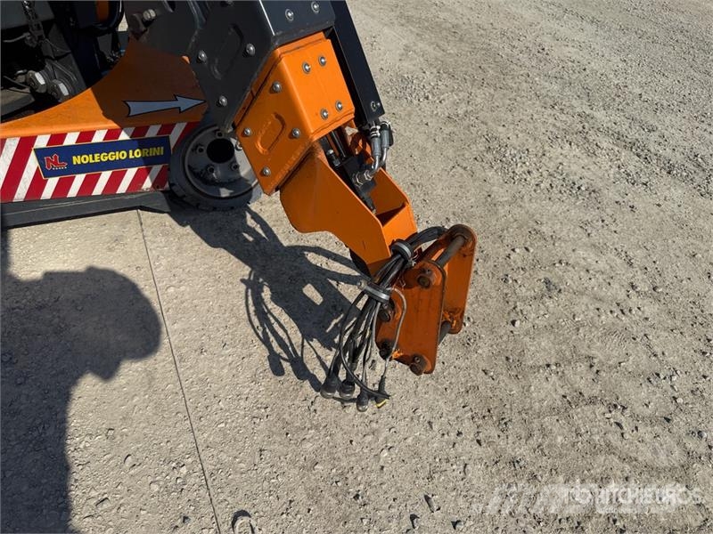 ATN PIAF 13RE Vertical Mast Lift (Inoperable) Személyemelők