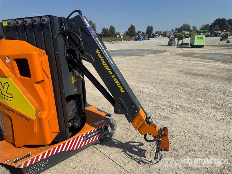 ATN PIAF 13RE Vertical Mast Lift (Inoperable) Személyemelők