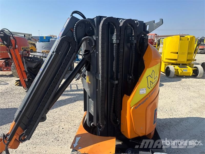 ATN PIAF 13RE Vertical Mast Lift (Inoperable) Személyemelők