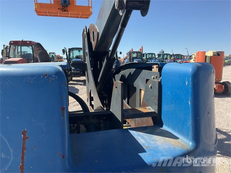 ATN Zebra 12 4WD Diesel Articulating Boom Lift ブームリフト　屈伸型