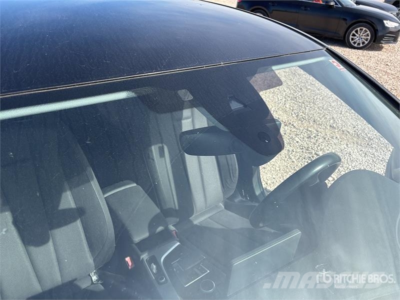 Audi A4 سيارات