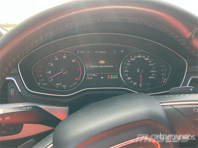 Audi A4 سيارات